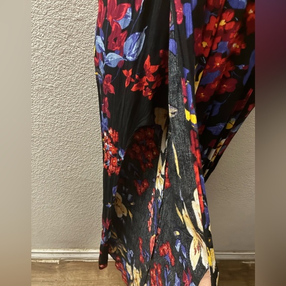 Band Of Gypsies Bristol Split Leg Jumpsuit In Black
& Multicolor Floral Print S - Picture 6 of 16